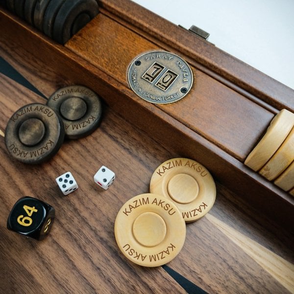 Kişiye Özel  Ceviz Masif Ahşap Tavla Takımı