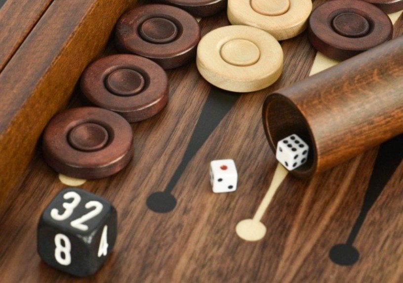 Tavla bir tutkudur, Saray onun en güzel hali